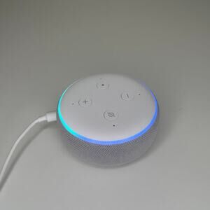 Amazon Echo Dot 3rd Gen Smart Speaker with Alexa White (Includes Power Adapter)